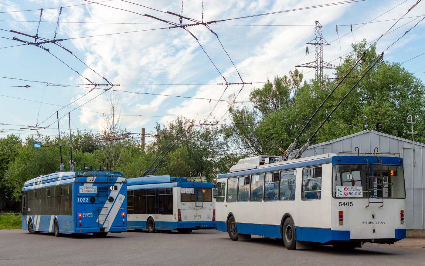 Szentpétervár, Trolza-5265.08 “Megapolis” — 1022; Szentpétervár, MTrZ-6223-0000010 — 5405
