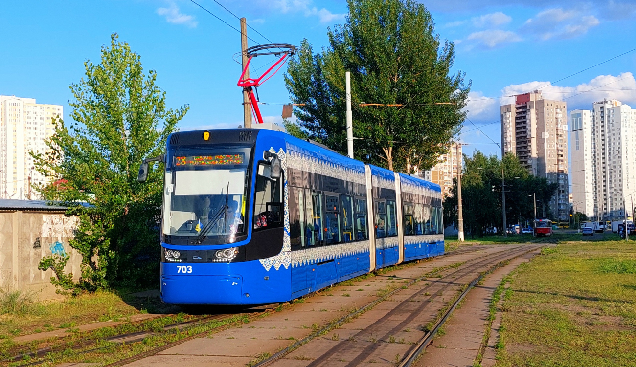 Kyjev, PESA 71-414K-2 (Fokstrot) č. 703