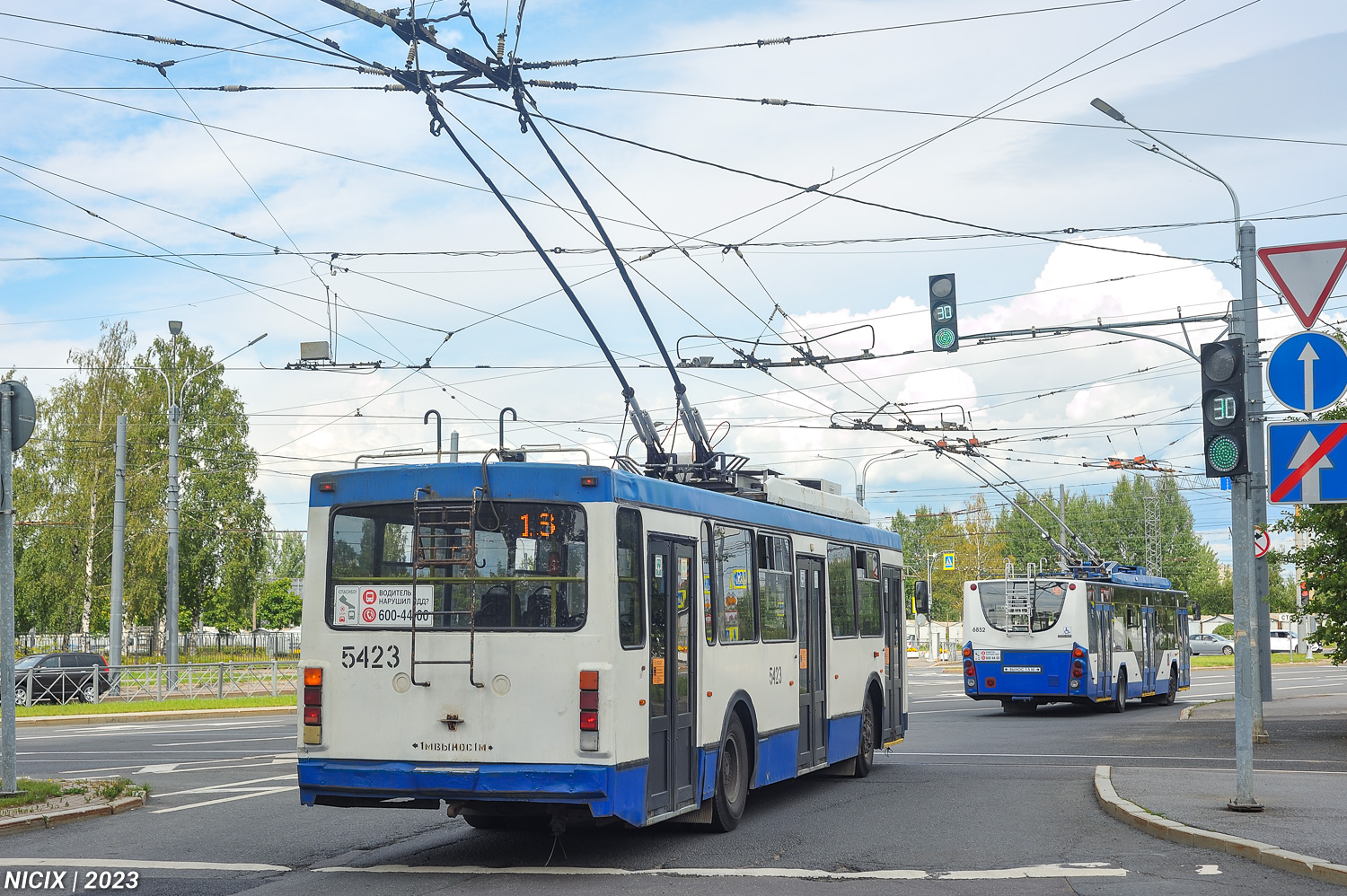 Санкт-Петербург, ВМЗ-52981 № 5423