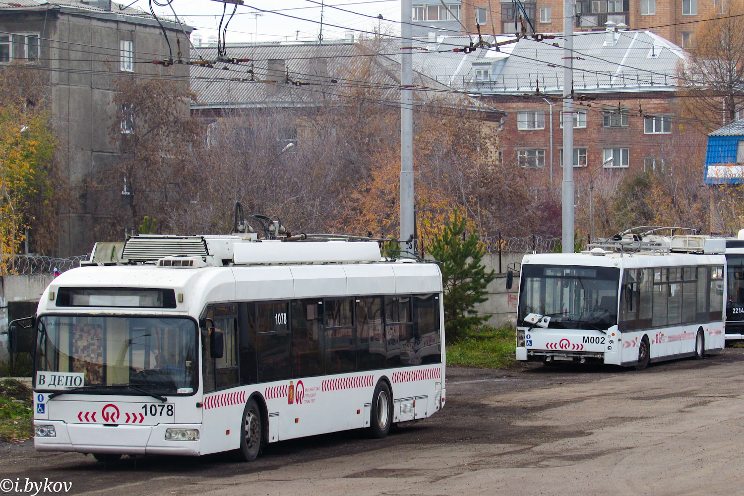 Красноярск, БКМ 321 № 1078; Красноярск, Тролза-5265.00 «Мегаполис» № М002