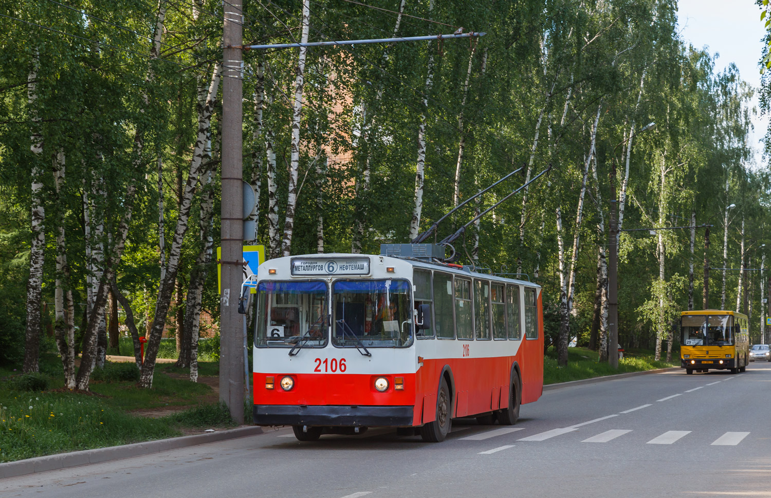 იჟევსკი, ZiU-682V [V00] № 2106