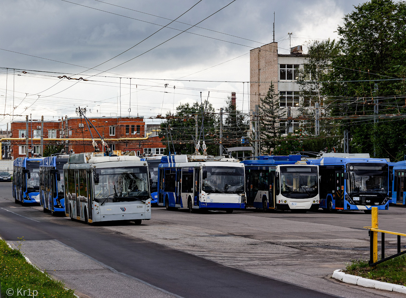 სანქტ-პეტერბურგი, Trolza-5265.00 “Megapolis” № 5218; სანქტ-პეტერბურგი, Trolza-5265.00 “Megapolis” № 1319