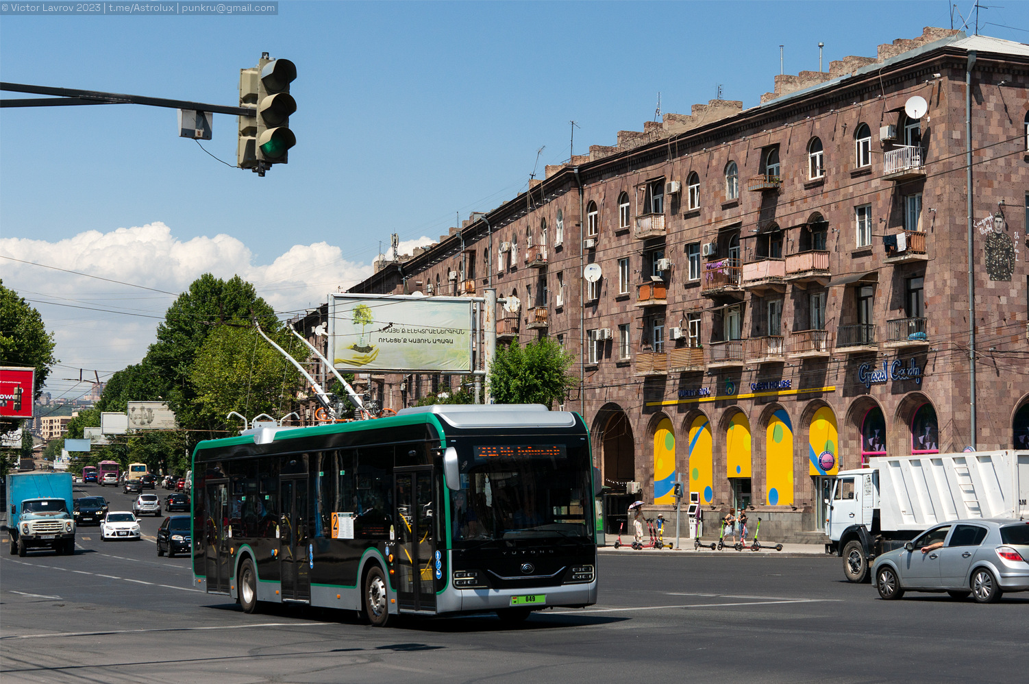 Erevan, Yutong ZK6128BEVG N°. 049