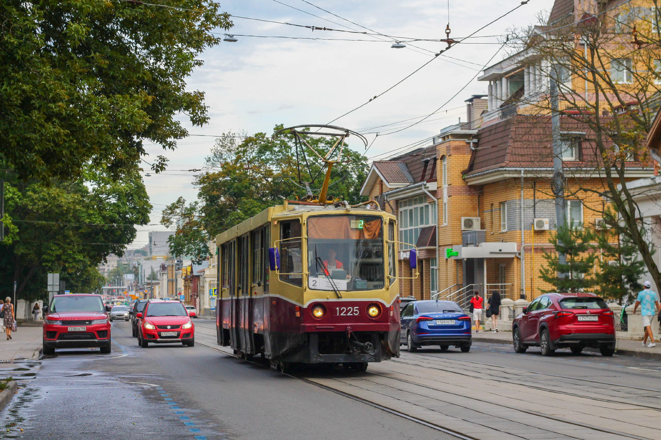 Нижний Новгород, 71-608КМ № 1225