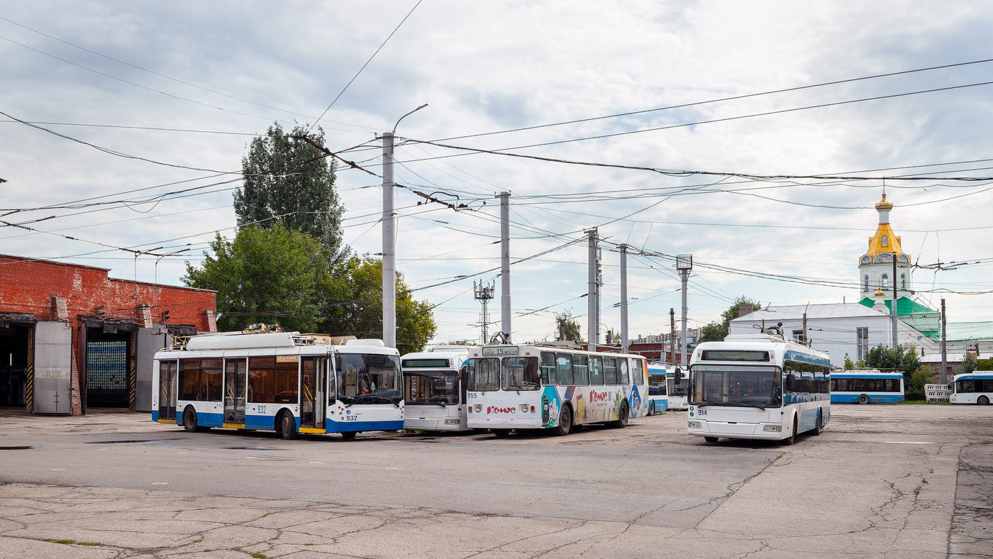 Самара, Тролза-5265.00 «Мегаполис» № 932; Самара, Stadler 321 № 926; Самара, ЗиУ-682В-012 [В0А] № 855; Самара, Stadler 321 № 914; Самара — Троллейбусное депо № 1