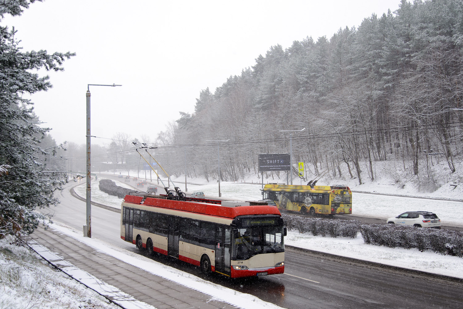 Vilnius, Solaris Trollino II 15 AC — 2714