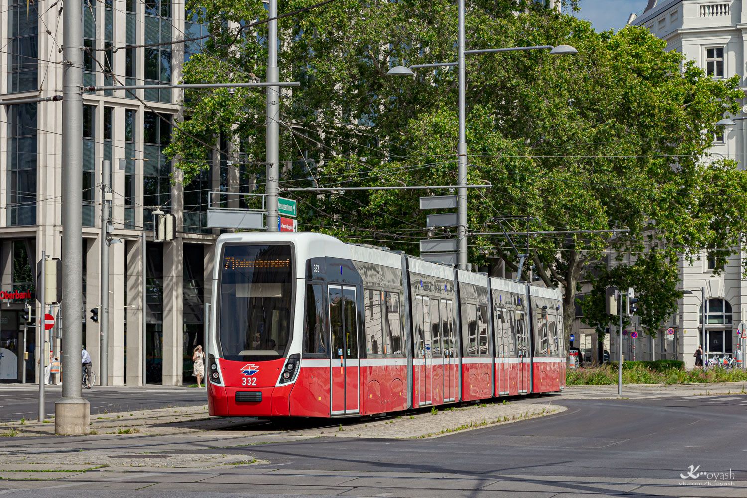 Вена, Bombardier Flexity Wien (Type D) № 332