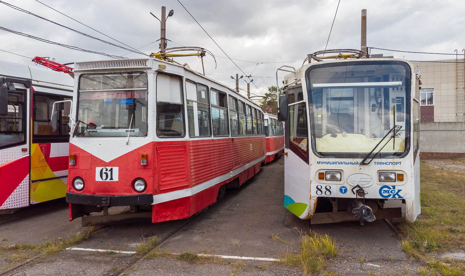 Омск, 71-605 (КТМ-5М3) № 61; Омск, 71-619А-01 № 88