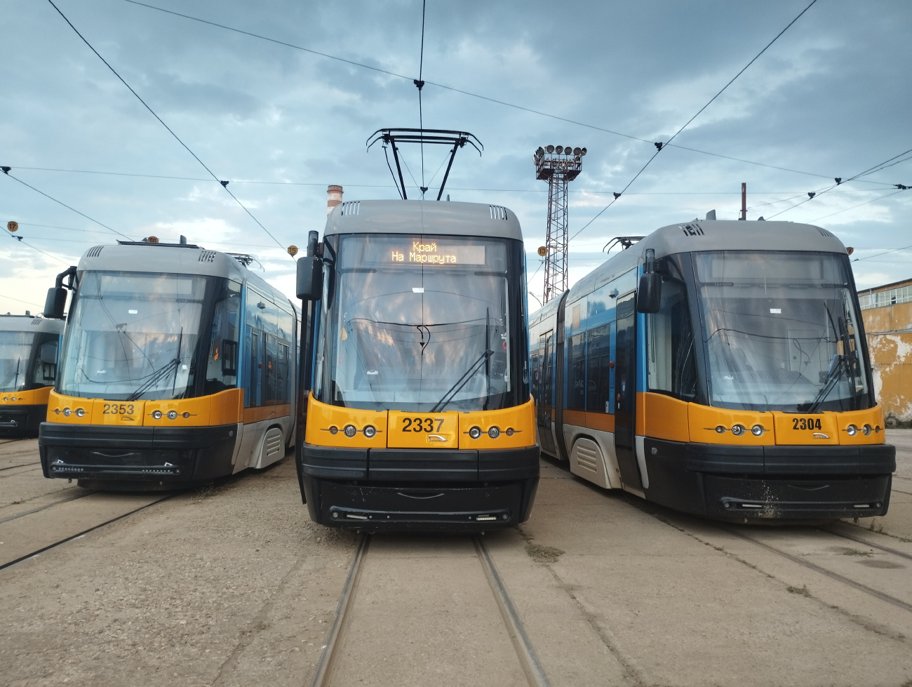 Сафія, PESA Swing 122NaSF2-3 № 2353; Сафія, PESA Swing 122NaSF2 № 2337; Сафія, PESA Swing 122NaSF № 2304 Сафія, PESA Swing 122NaSF2-3 № 2353; Сафія, PESA Swing 122NaSF2 № 2337; Сафія, PESA Swing 122NaSF № 2304