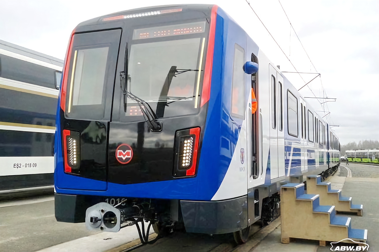 Минск, Stadler M110 № 10101; Минск — Метрополитен — Подвижной состав