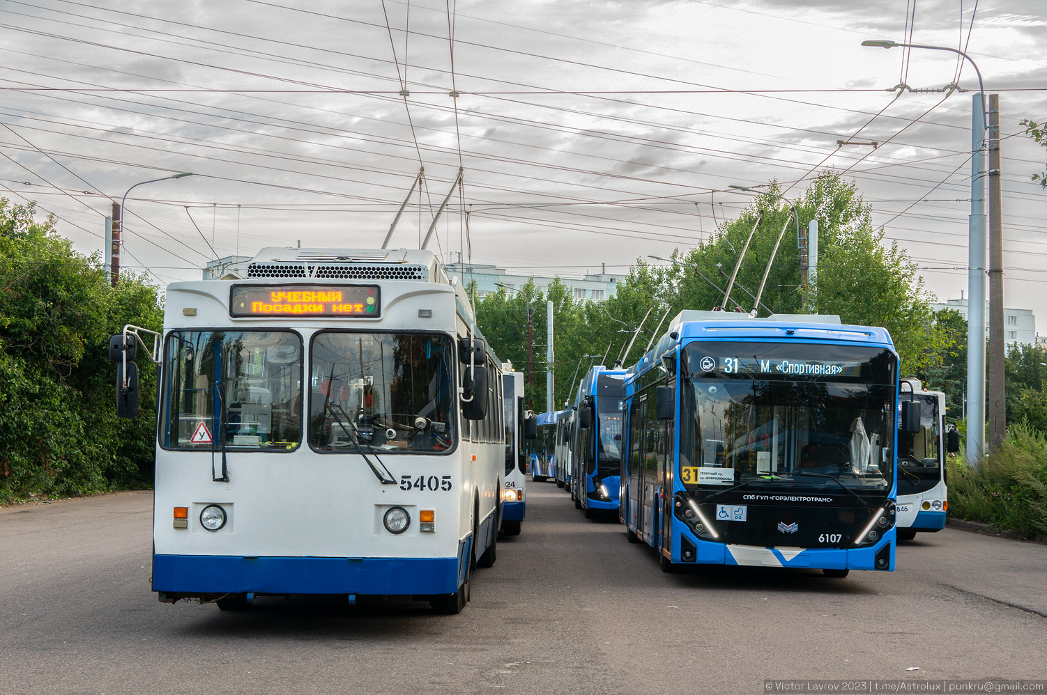 Санкт-Петербург, МТрЗ-6223-0000010 № 5405; Санкт-Петербург, БКМ 32100D «Ольгерд» № 6107