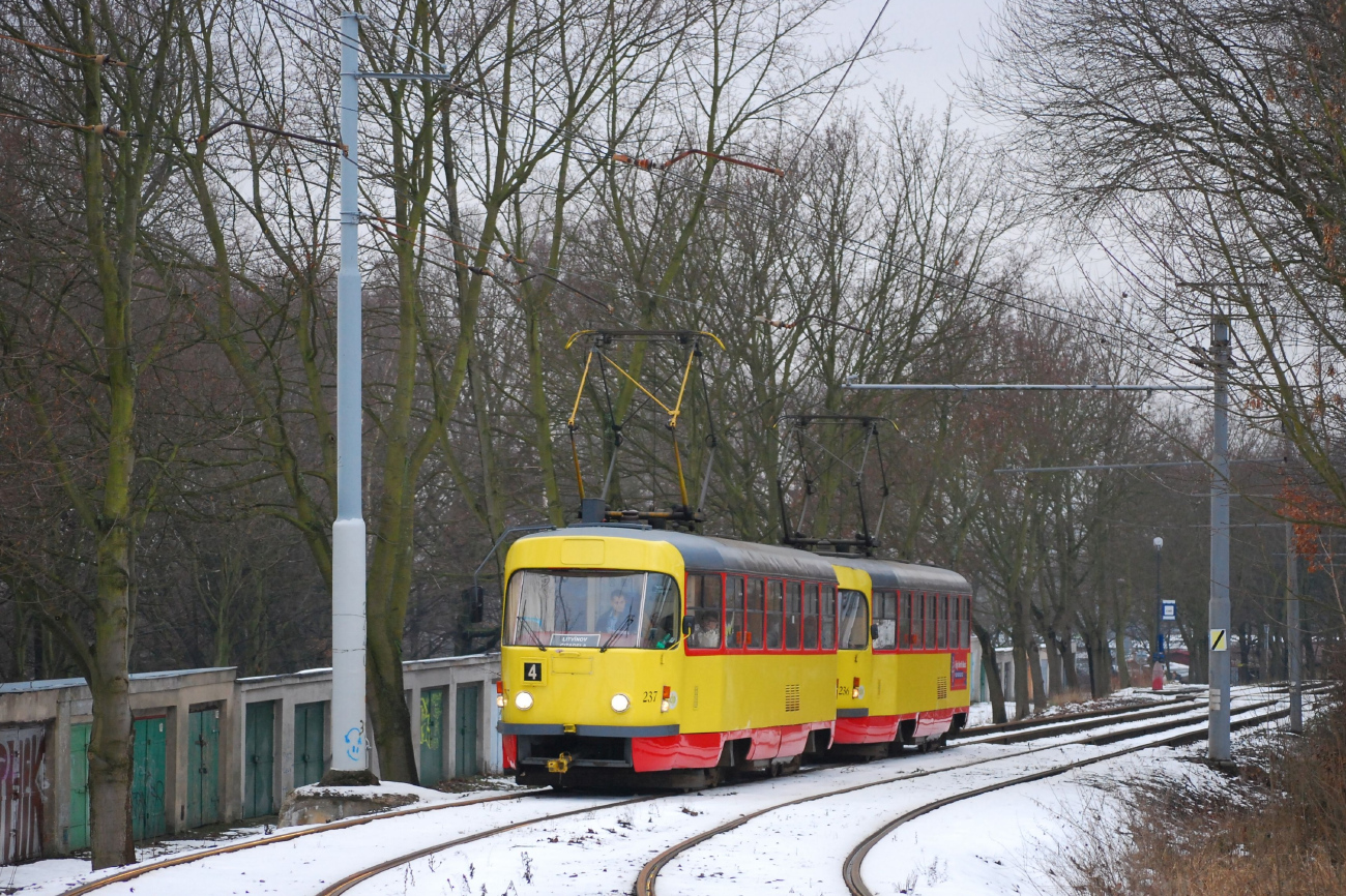 Мост ― Литвинов, Tatra T3M.3 № 237