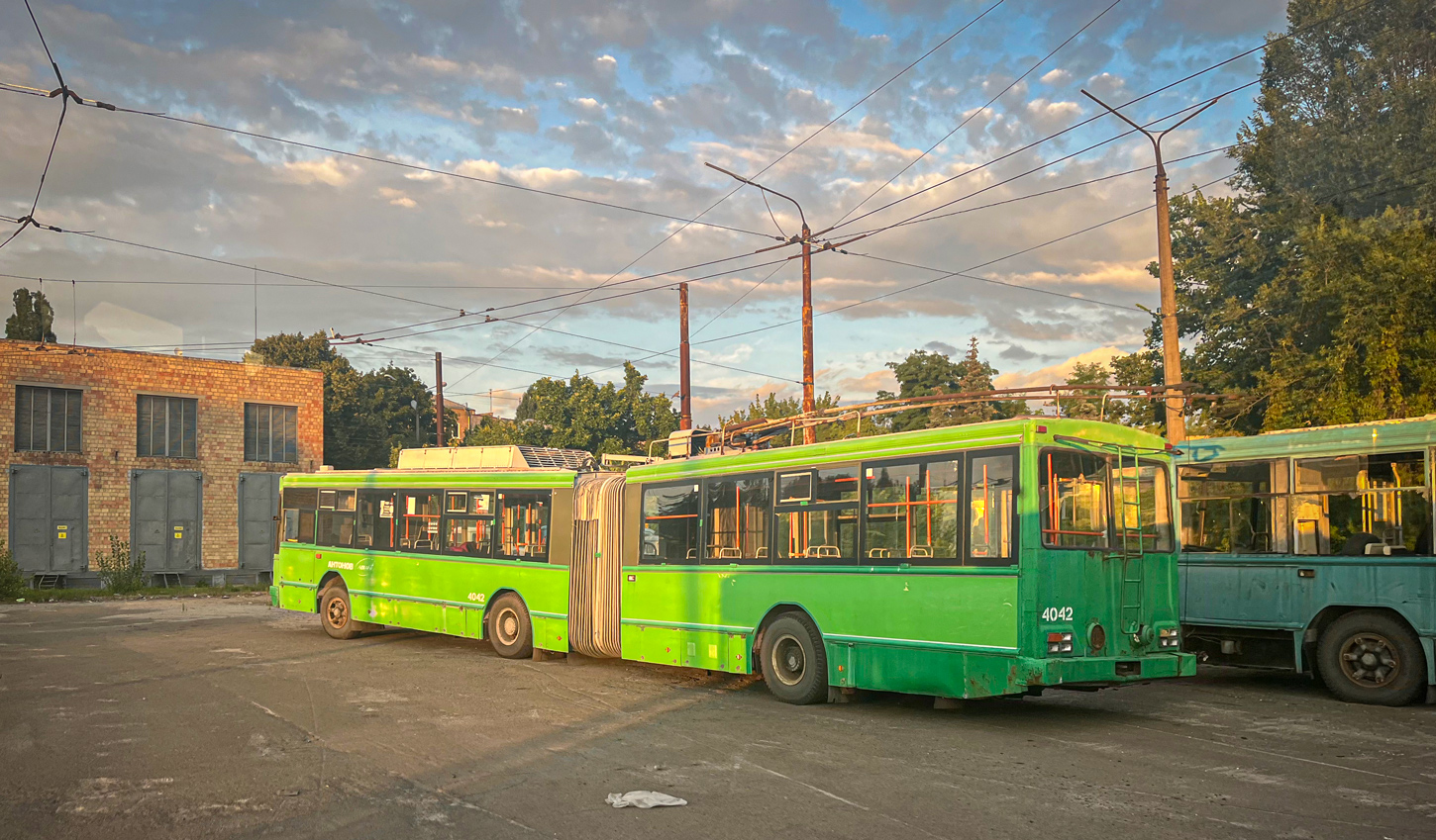 Киев, Киев-12.03 № 4042