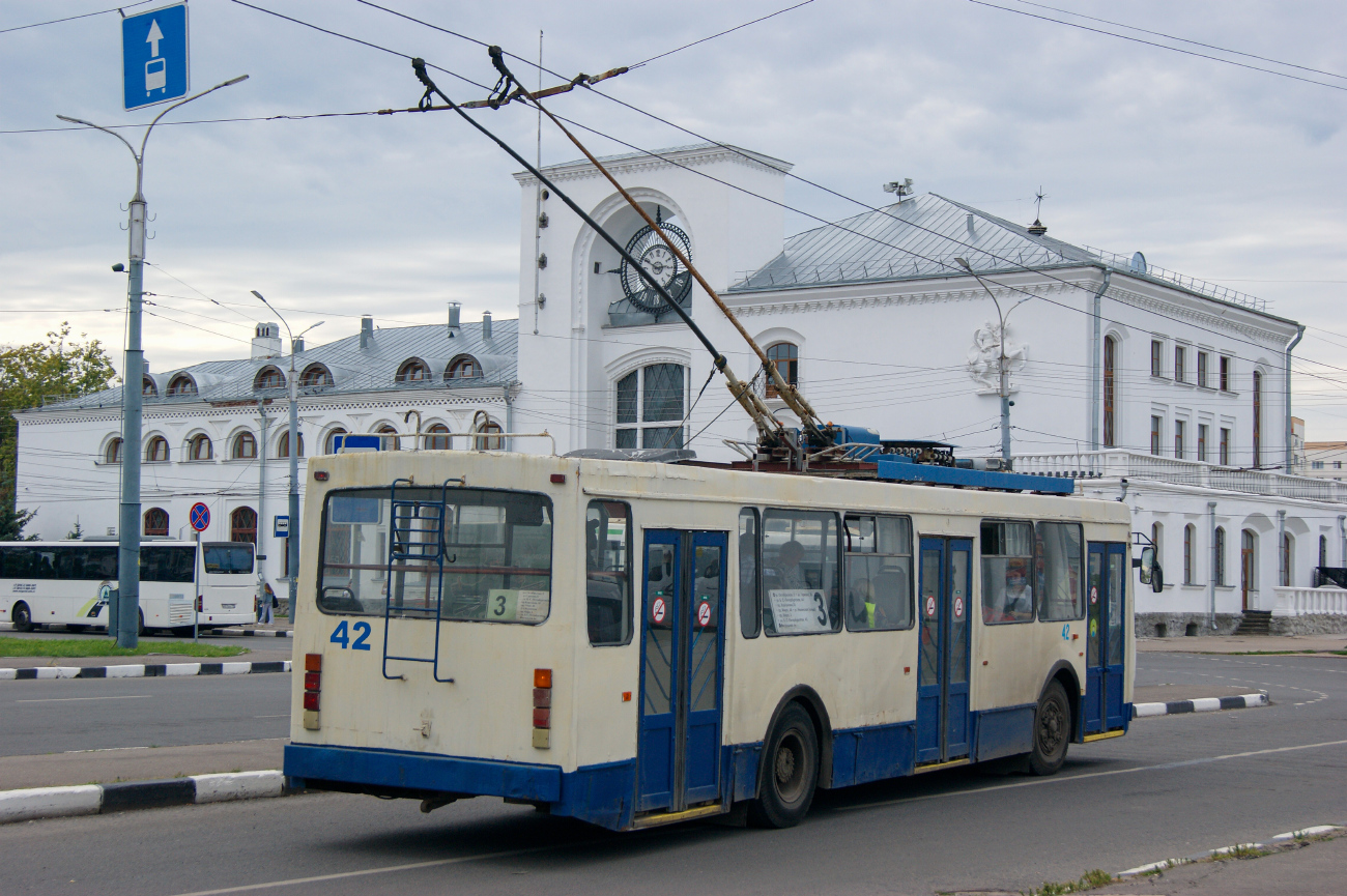 Великий Новгород, ВМЗ-5298-20 № 42