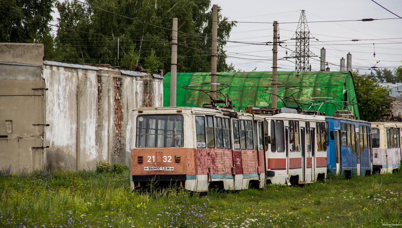 Novossibirsk, 71-605 (KTM-5M3) N°. 2132