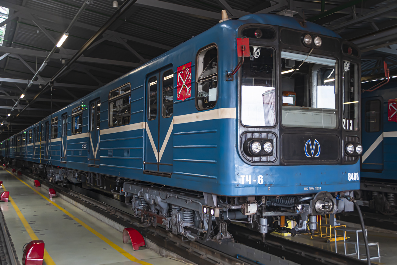 Санкт-Петербург, 81-717 (ЛВЗ) № 8488