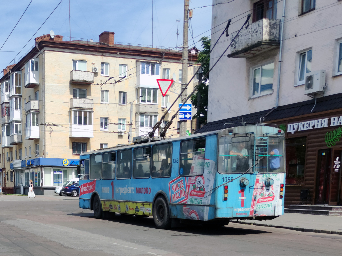 Житомир, ЗиУ-682Г-016 (018) № 1069