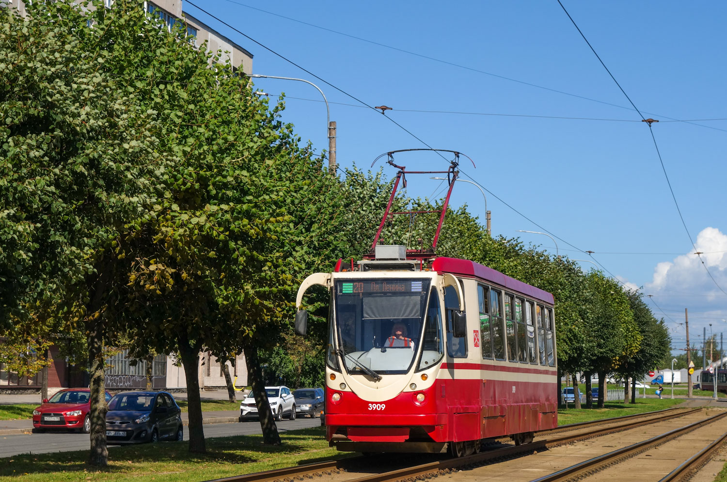 Sankt Petersburg, 71-134A (LM-99AVN) Nr. 3909