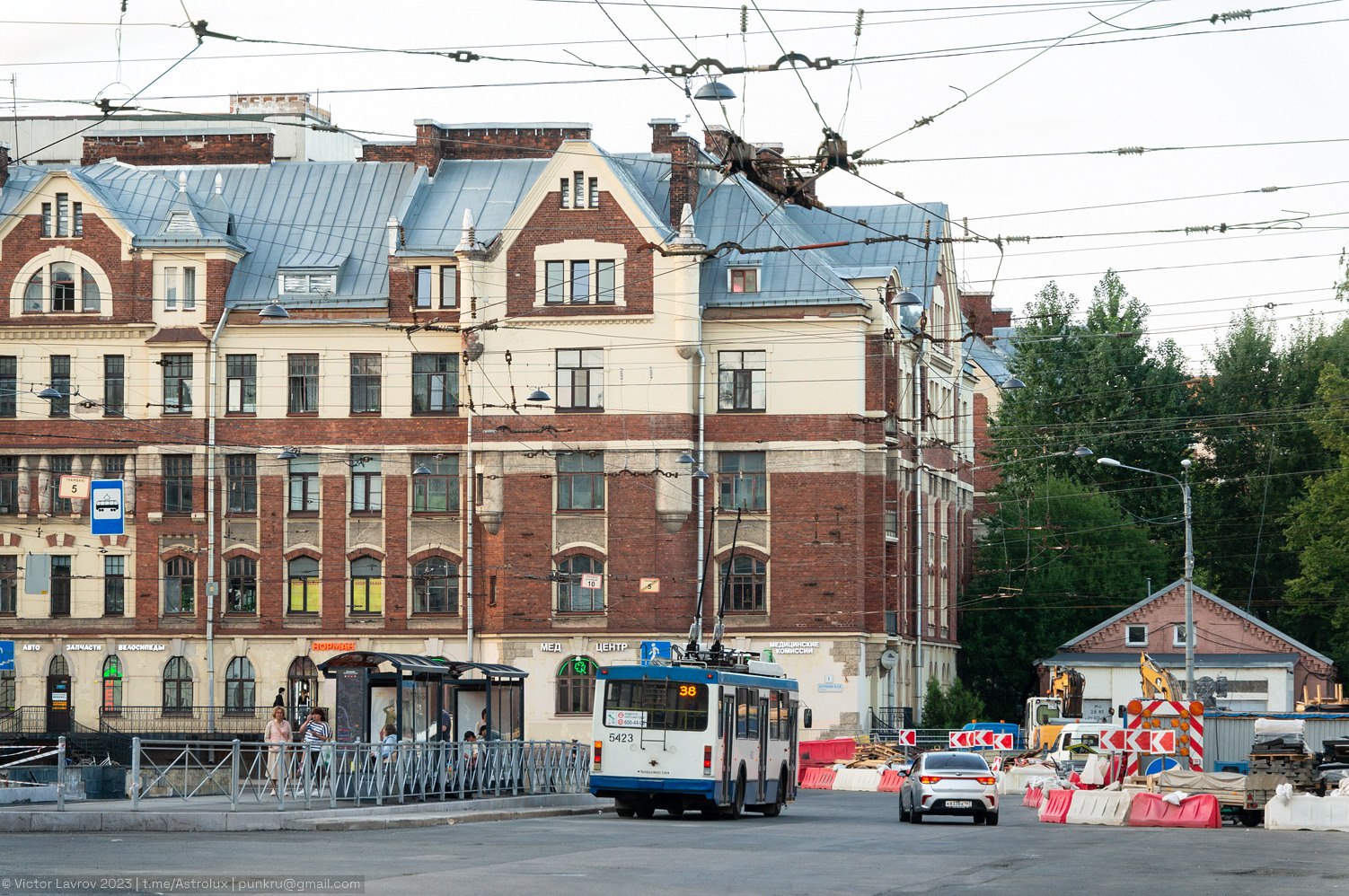 Санкт-Петербург, ВМЗ-52981 № 5423