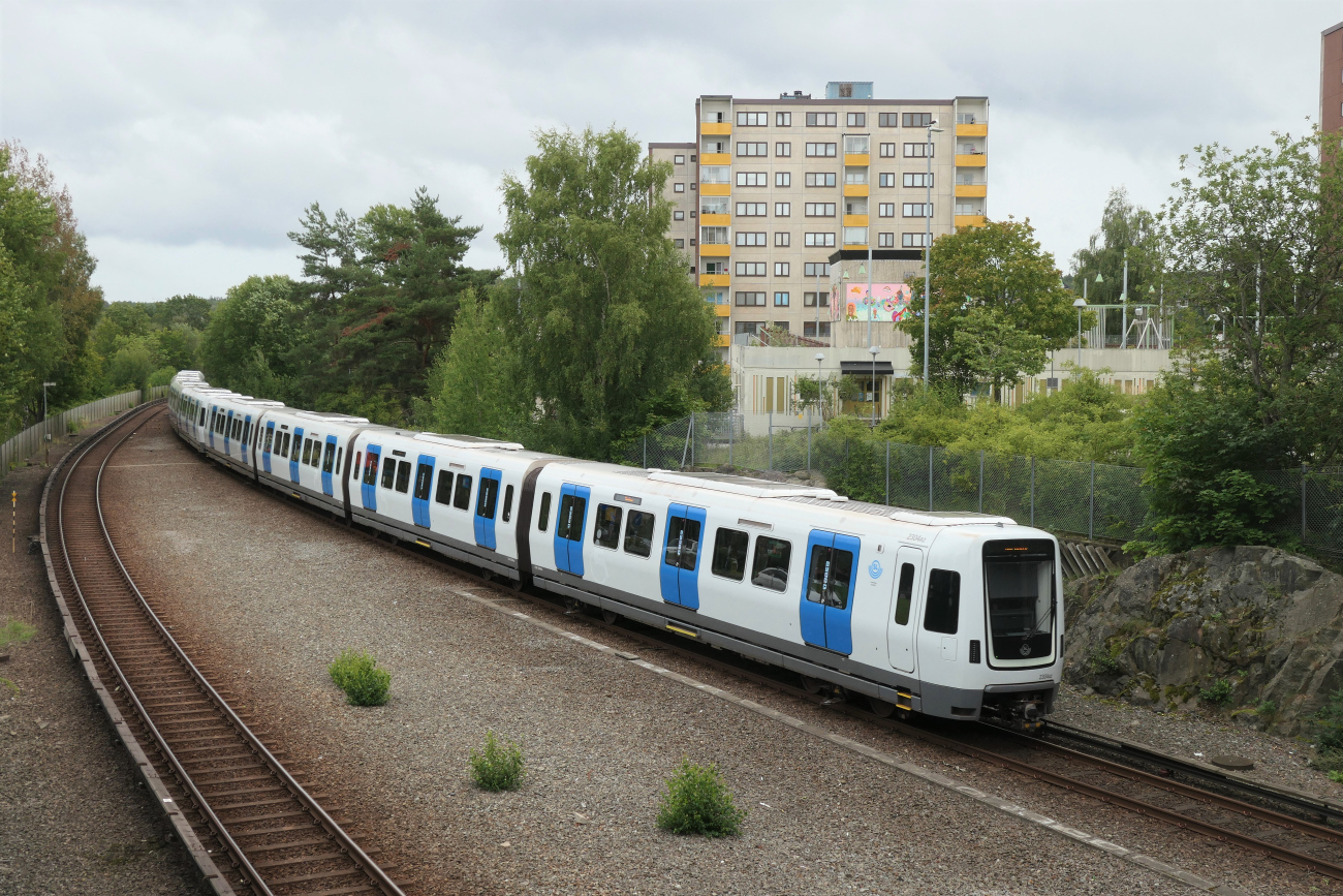 Стокгольм, Bombardier Movia C30 № 2304