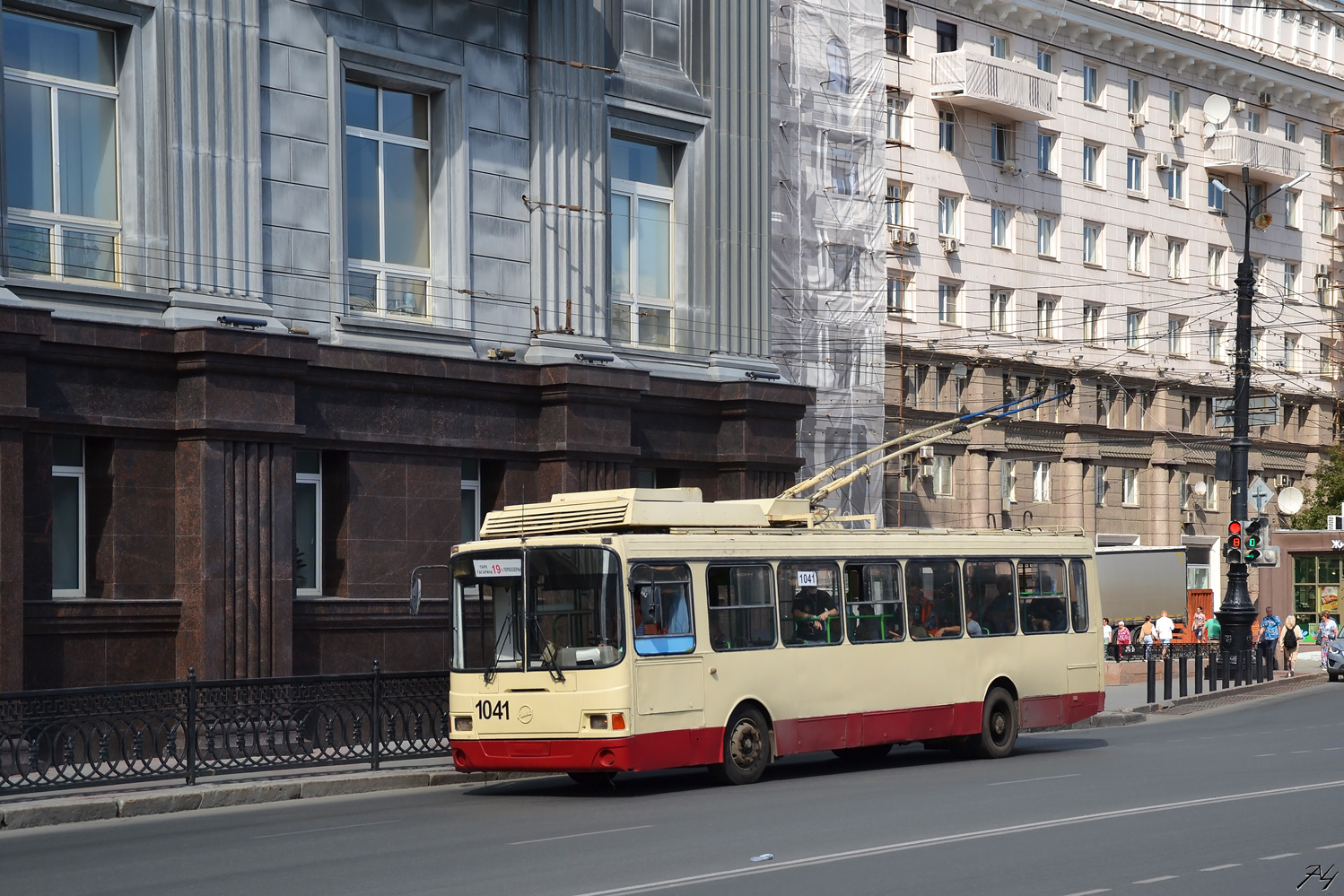 Челябинск, ЛиАЗ-5280 (ВЗТМ) № 1041