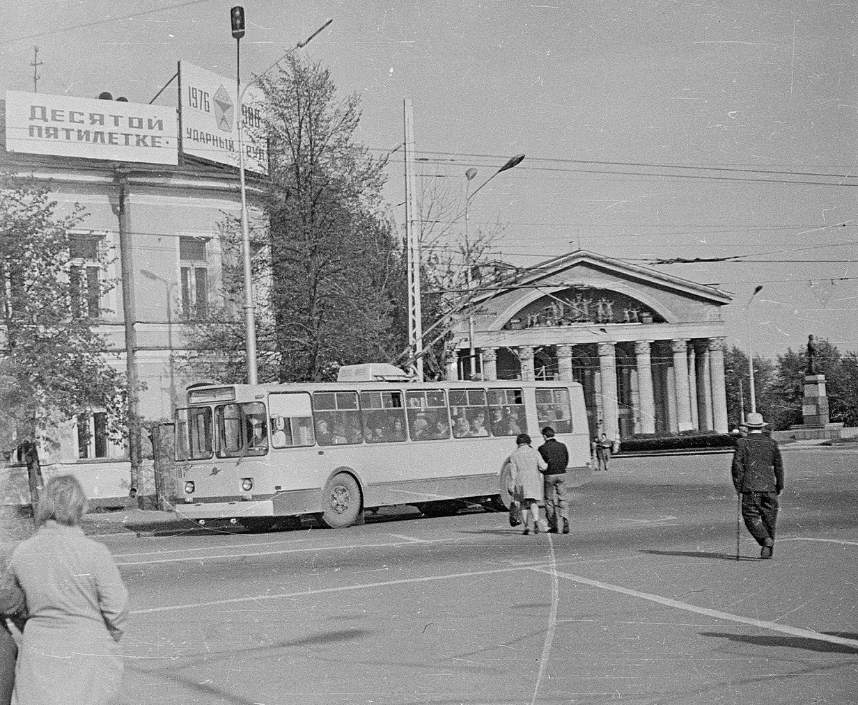 Петрозаводск, ЗиУ-682В № 117