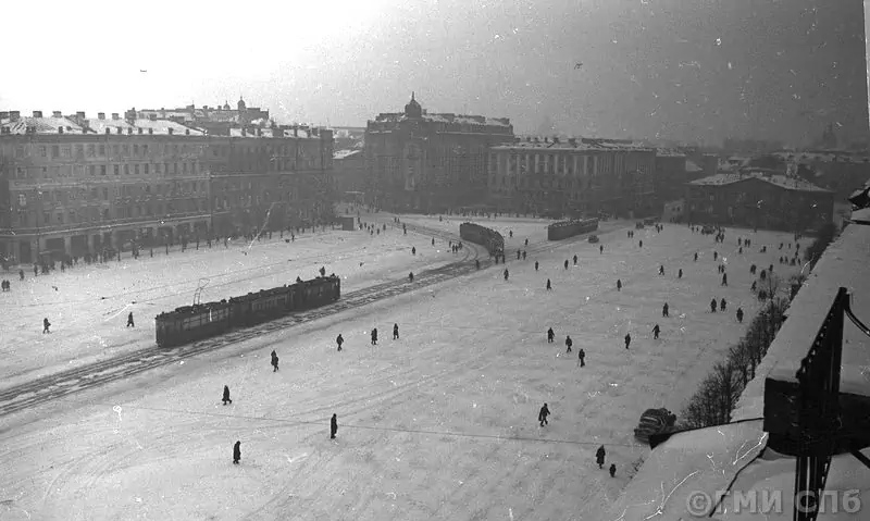 Sankt Petersburg — Historic tramway photos; Sankt Petersburg — Tram lines and infrastructure