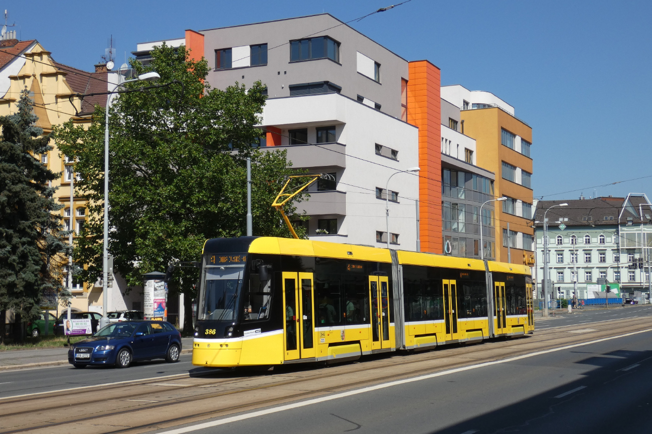 Plzeň, Škoda 40T ForCity Smart № 386