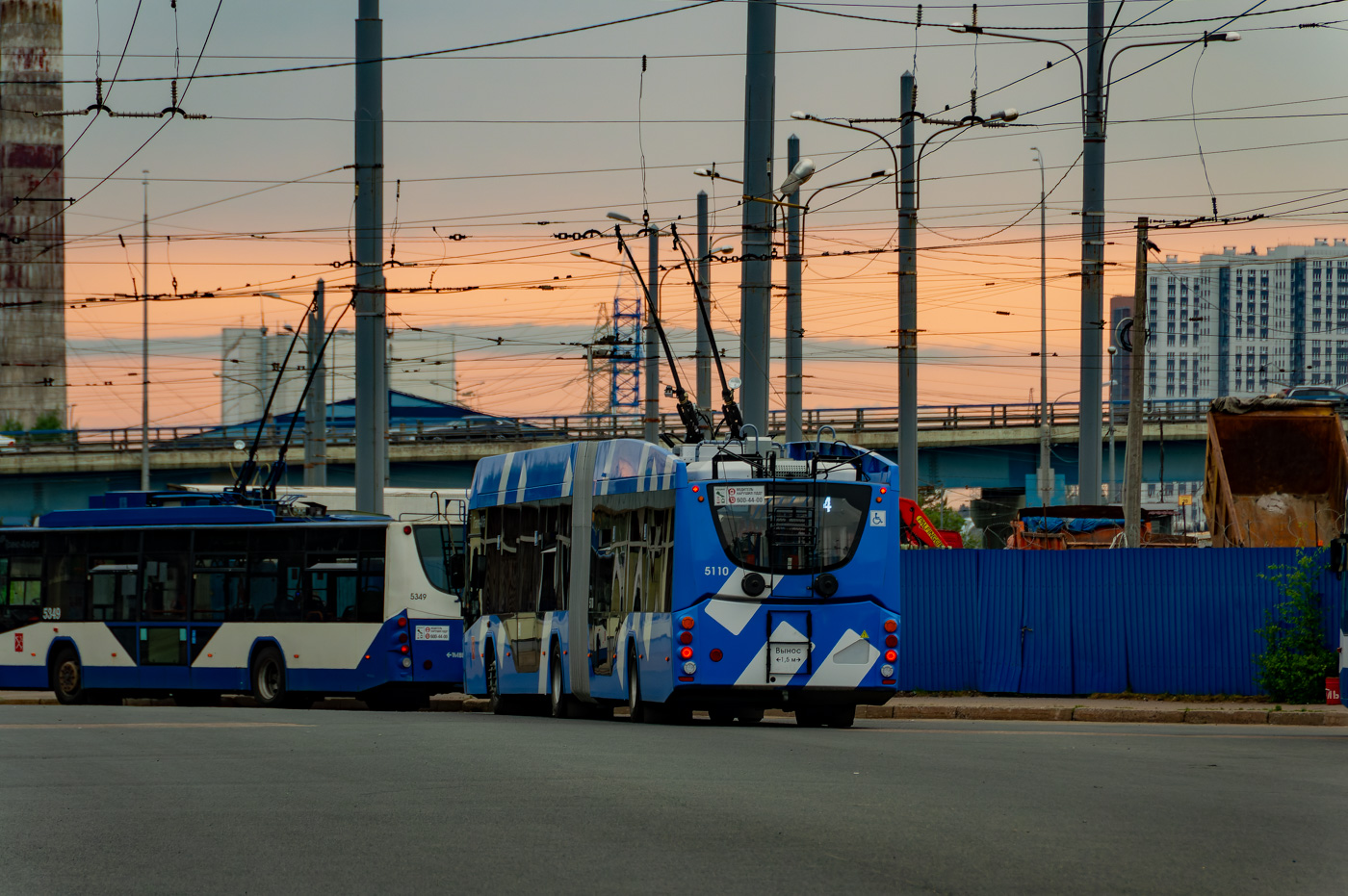Sankt Petersburg, VMZ-6215.01 “Premier” Nr. 5110