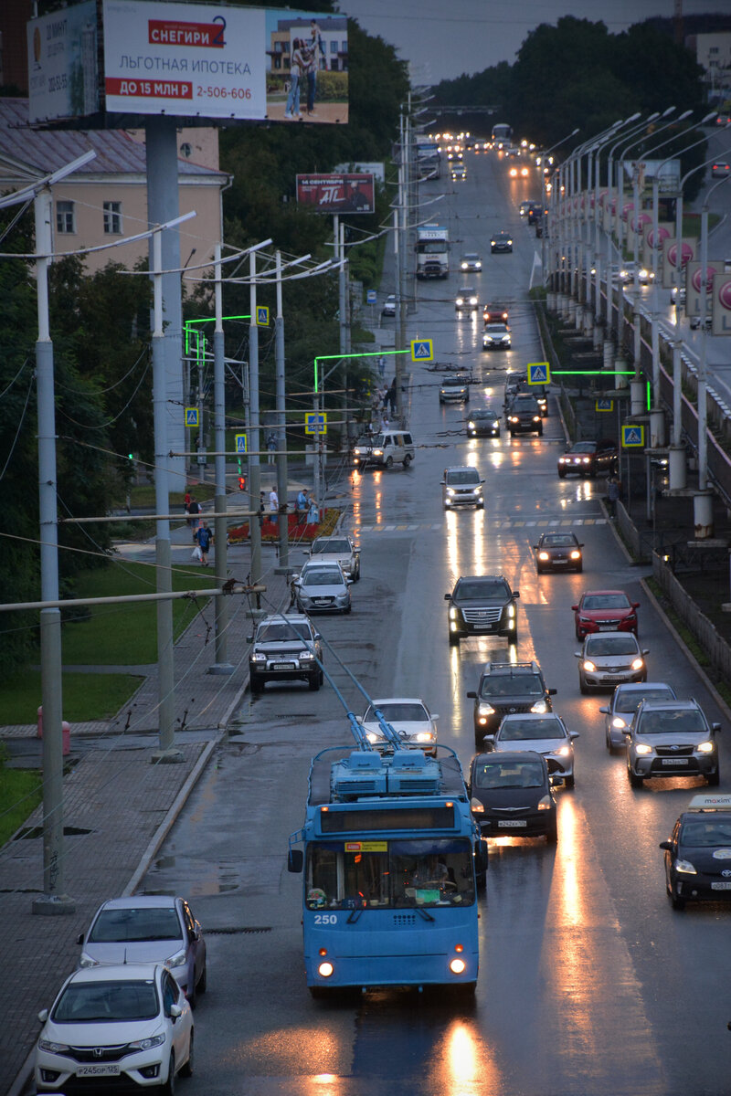 Владивосток, ЗиУ-682Г-016.02 № 250