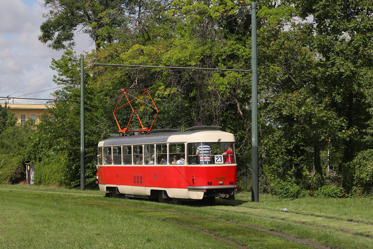 Praha, Tatra T3 č. 6892