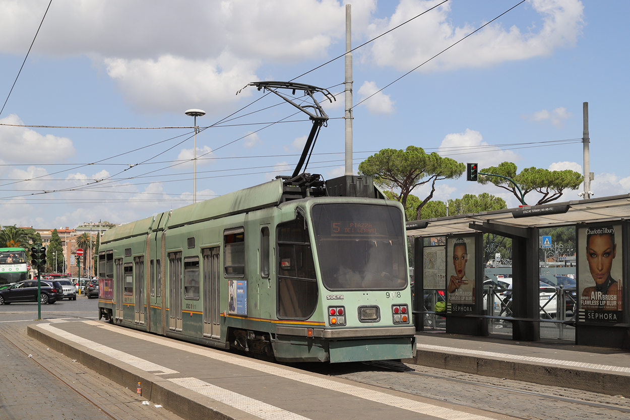 Řím, Socimi T8000 č. 9018