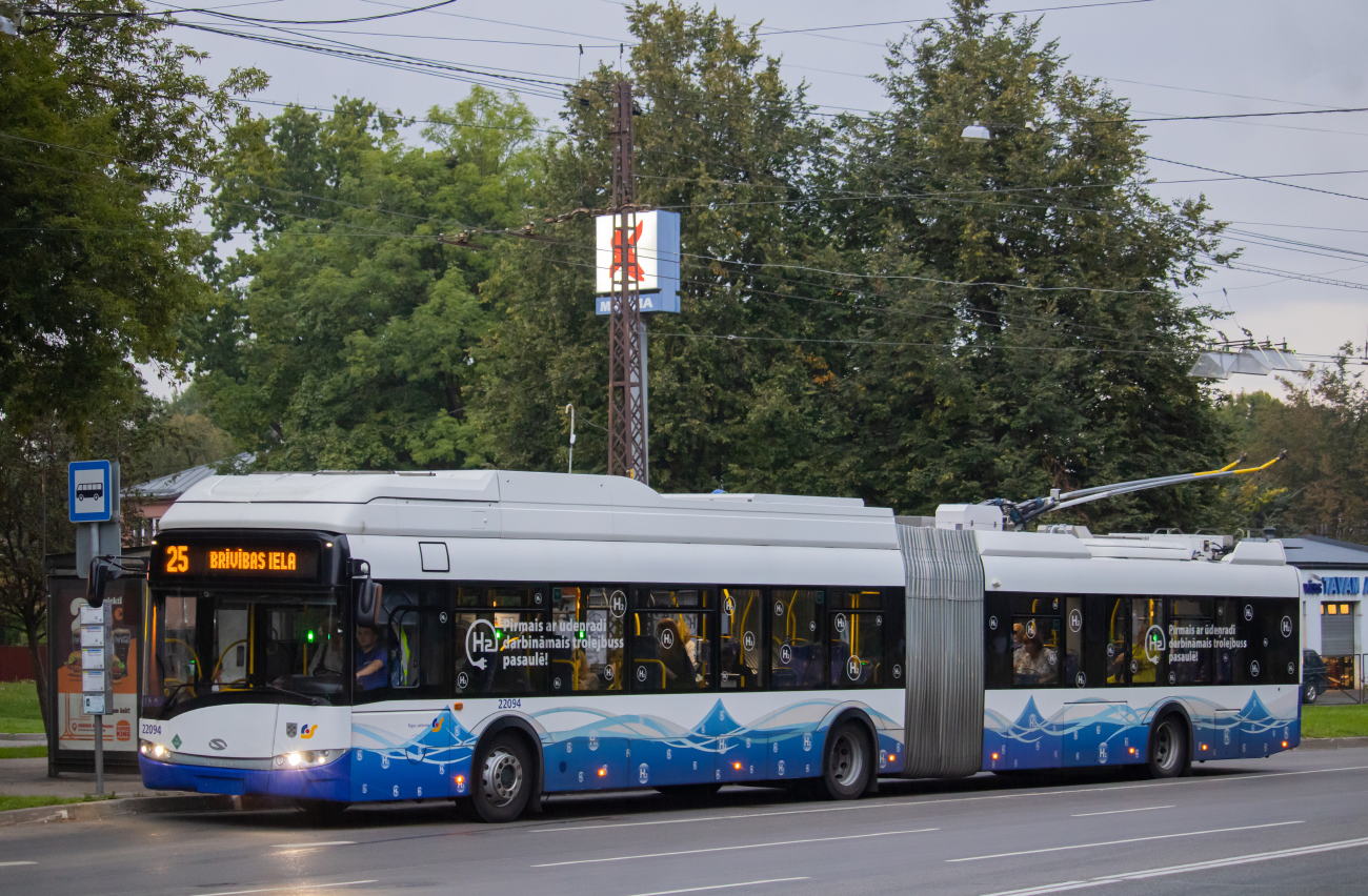Riga, Solaris Trollino III 18,75 H2 — 22094