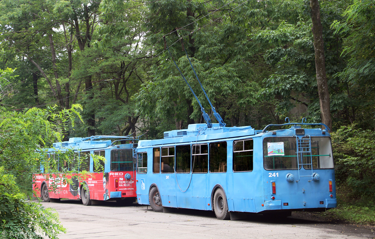 Vladivostok, ZiU-682G-016.02 č. 241