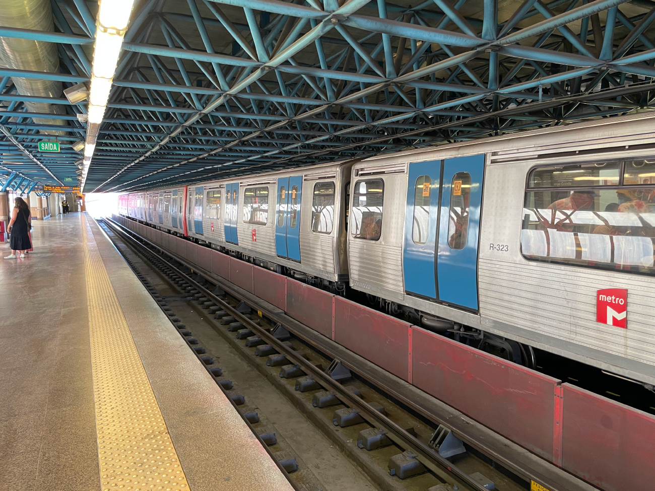 Лиссабонская агломерация, ML95 № R-323; Лиссабонская агломерация — Метро: Linha Verde (Зелёная линия); Лиссабонская агломерация — Метро: Подвижной состав