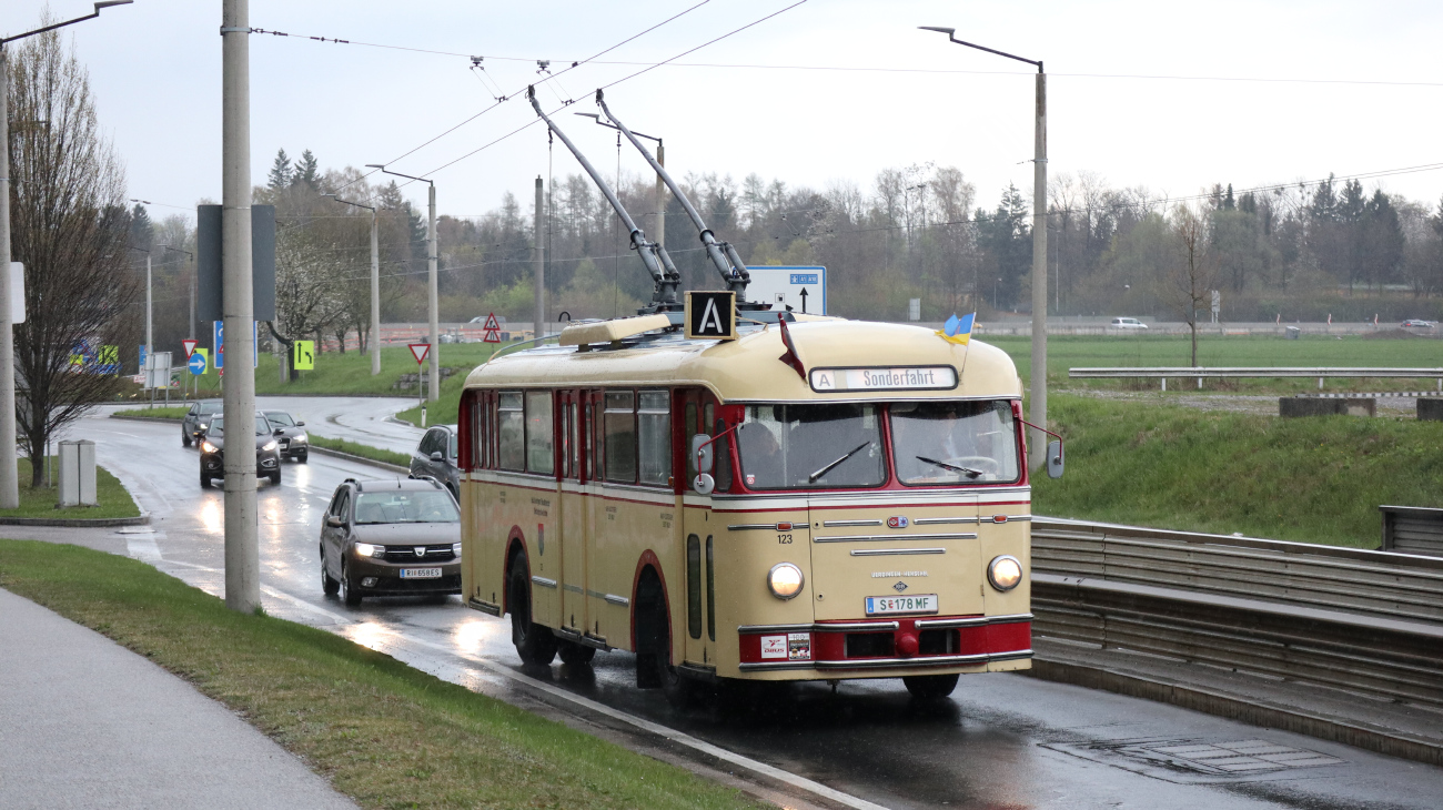 Зальцбург, Henschel/Uerdingen/Kiepe ÜH IIIs № 123