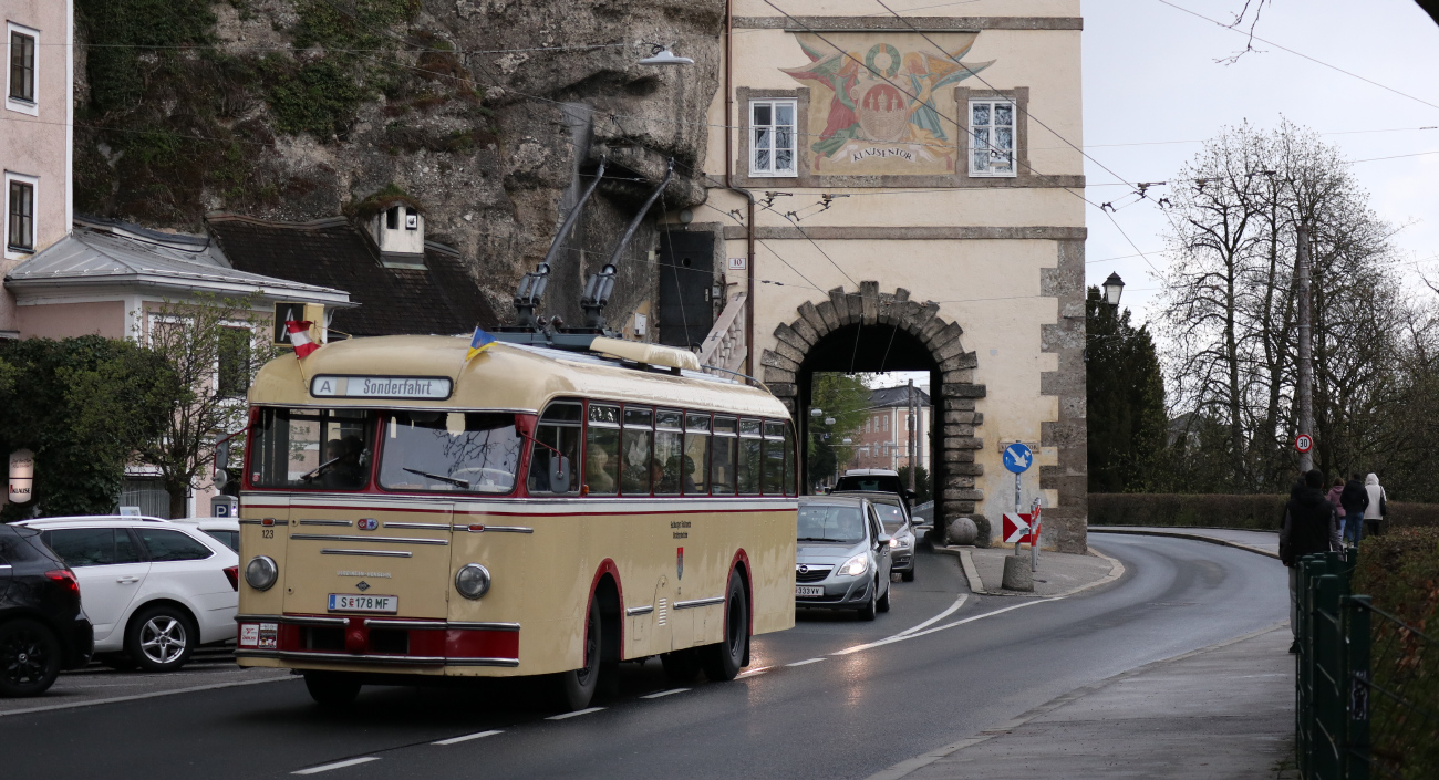 Зальцбург, Henschel/Uerdingen/Kiepe ÜH IIIs № 123