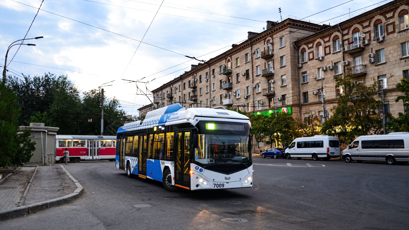Волгоград, БКМ 32100D № 7009