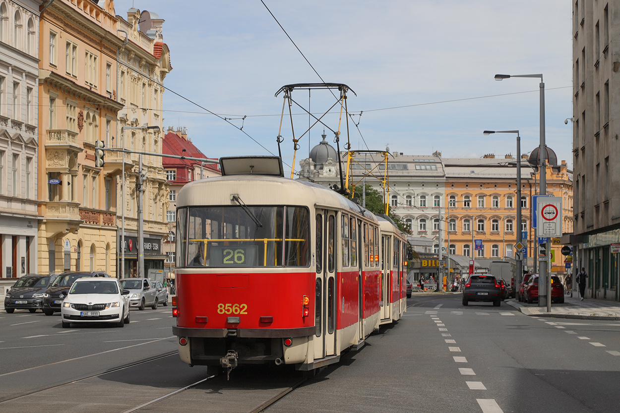Прага, Tatra T3R.P № 8562