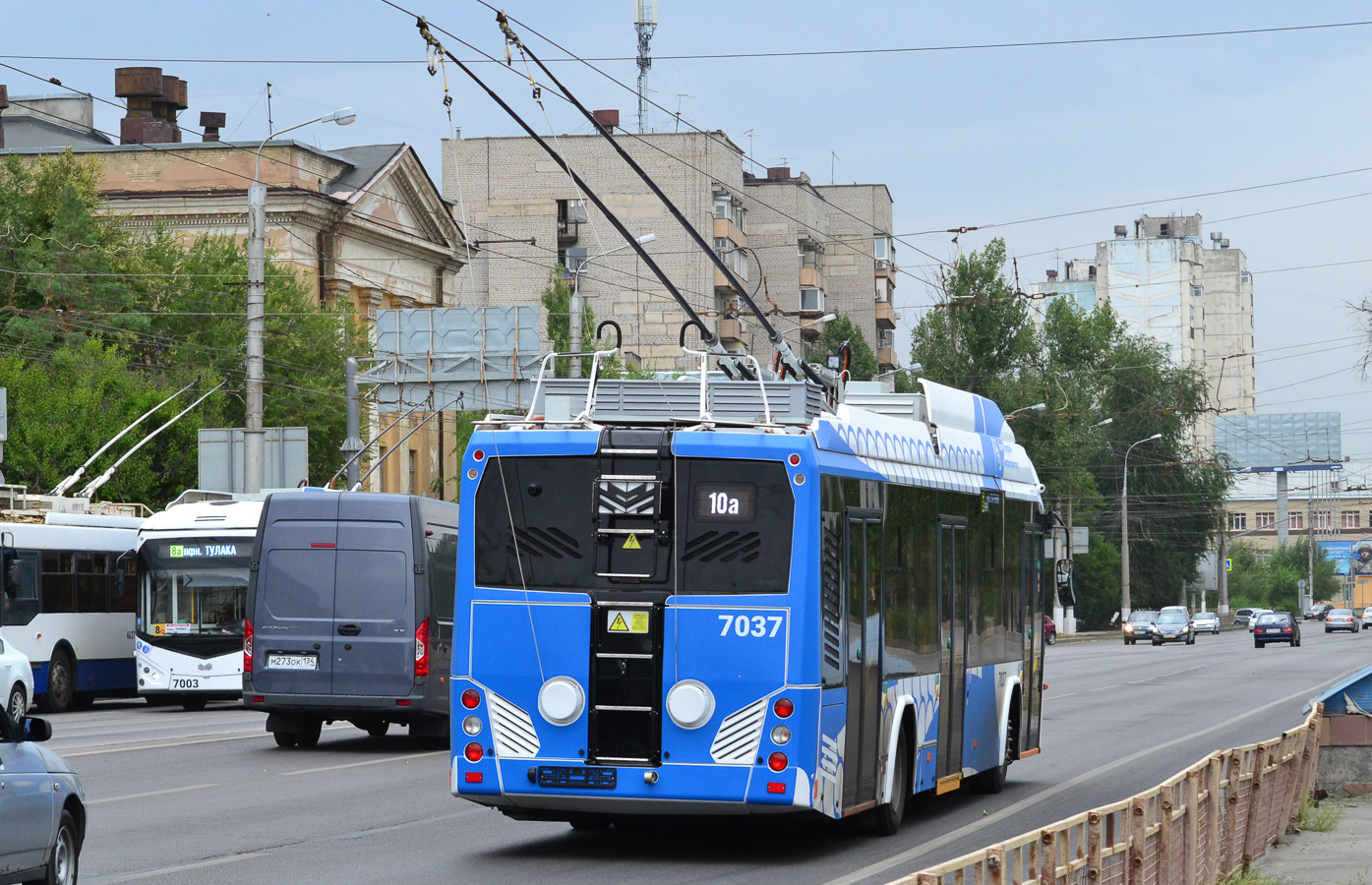 Волгоград, БКМ 32100D № 7037