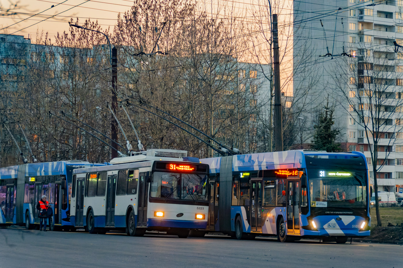 Санкт-Петербург, ВМЗ-52981 № 5323