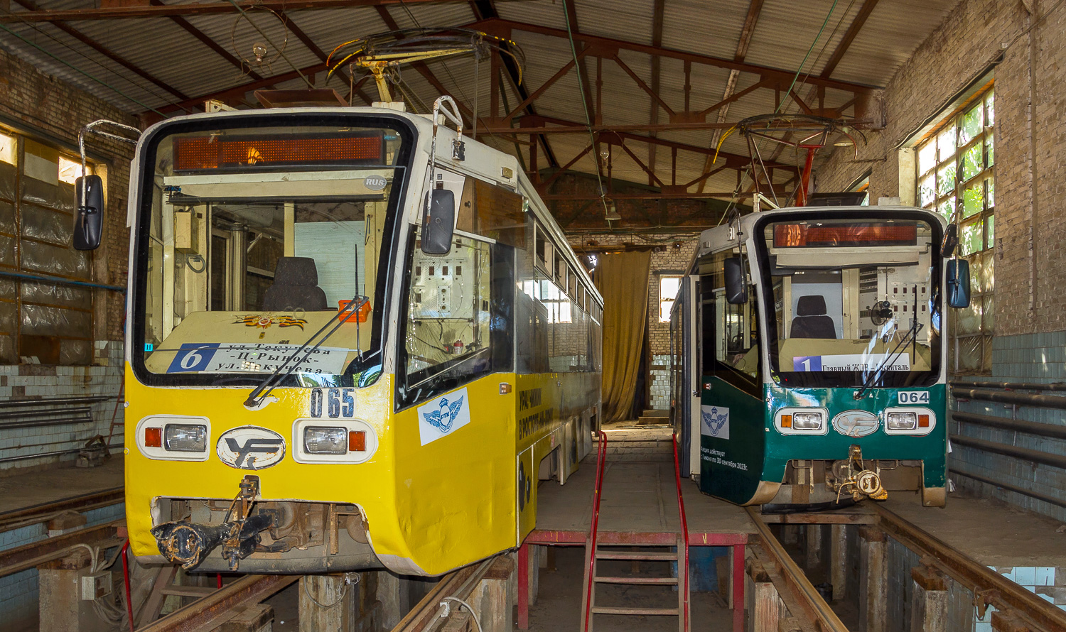 Ростов-на-Дону, 71-619КУ № 065; Ростов-на-Дону, 71-619КУ № 064