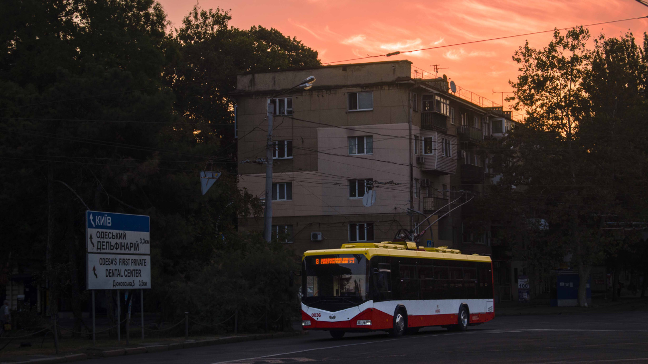 Одесса, БКМ 321 № 0036