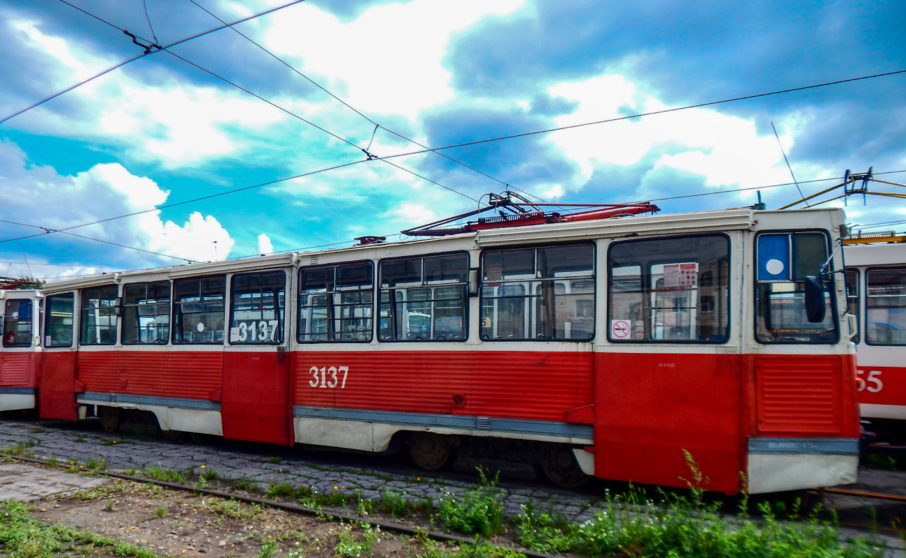 Magnitogorsk, 71-605 (KTM-5M3) Nr 3137