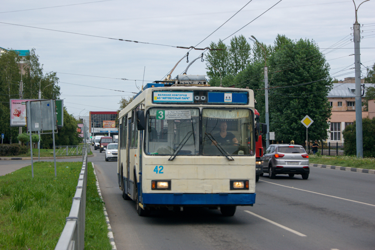Великий Новгород, ВМЗ-5298-20 № 42