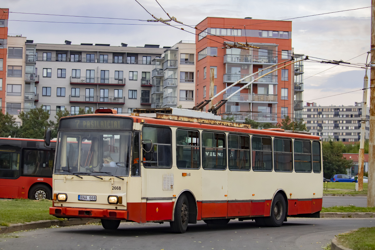 Вильнюс, Škoda 14Tr17/6M № 2668