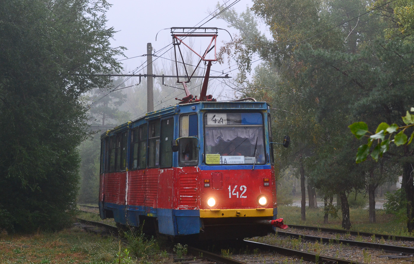 Волжский, 71-605 (KTM-5M3) № 142