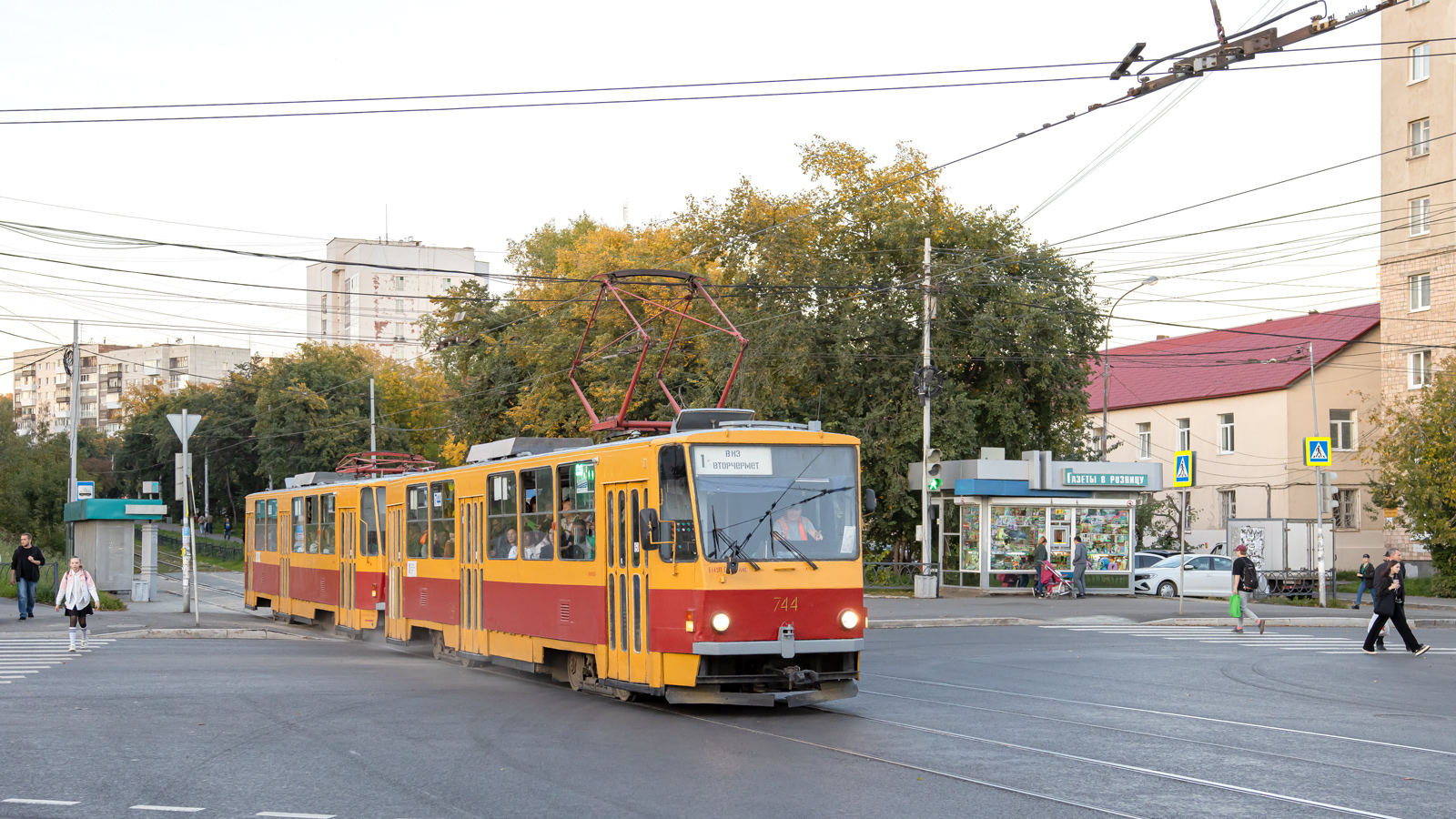 Yekaterinburg, Tatra T6B5SU # 744
