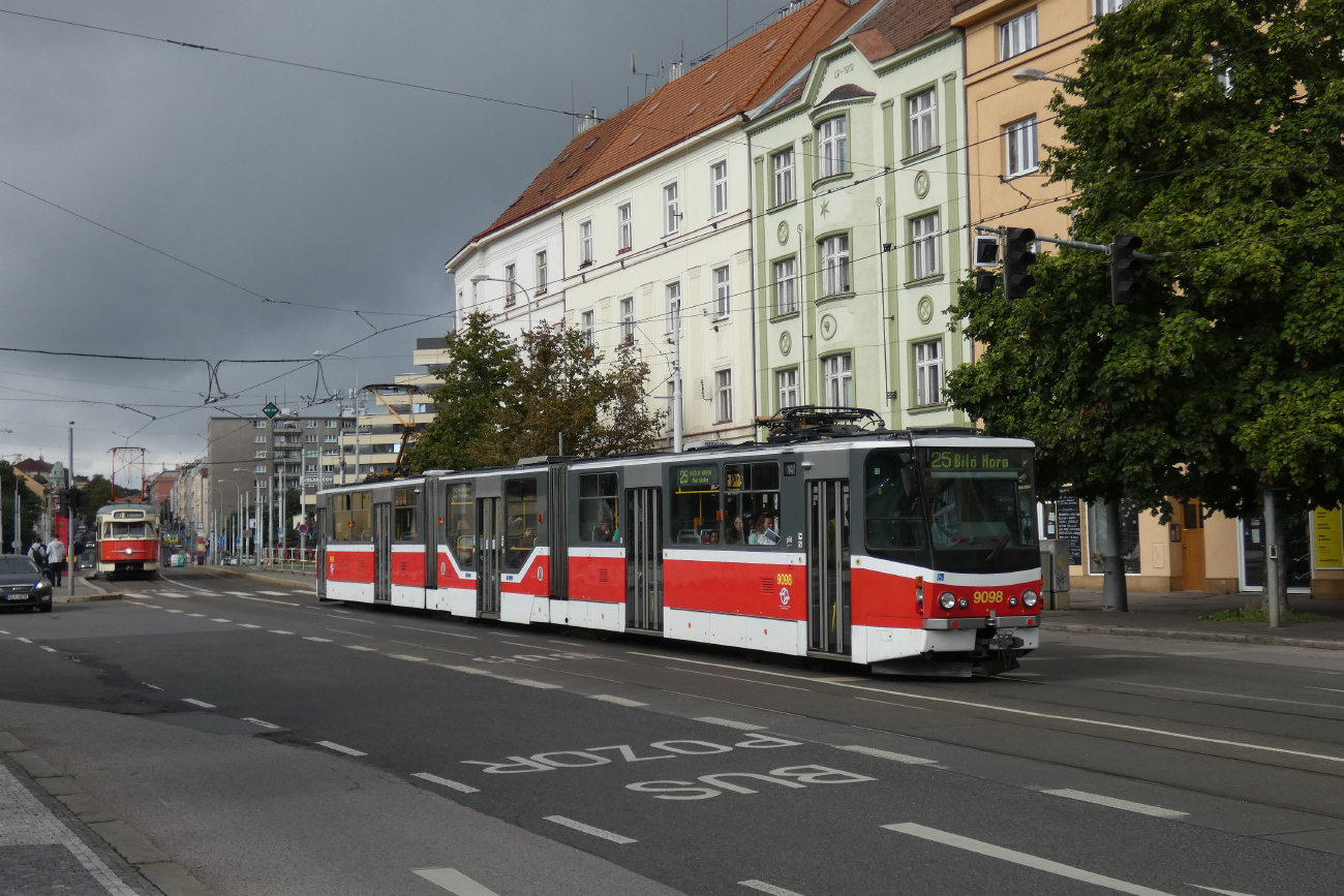 Прага, Tatra KT8D5R.N2P № 9098