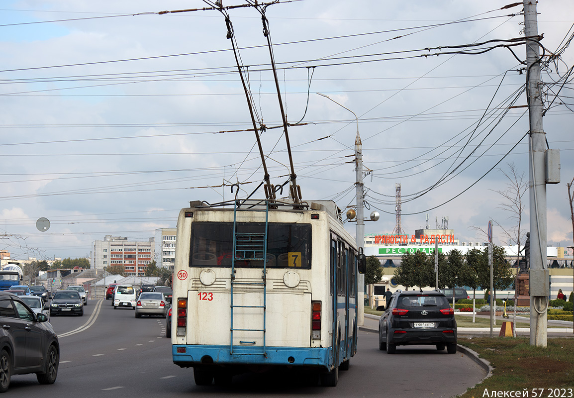 Тула, ЛиАЗ-5280 № 123